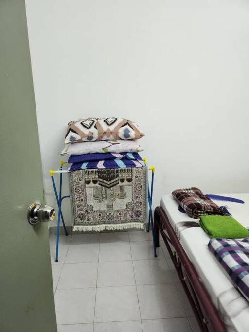 Вилла D'Haja 61 Klia Sepang With 3 Airconds & Wifi Бантинг Экстерьер фото